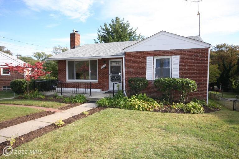 2402 Dennis Ave, Silver Spring, MD 20902 photo 1