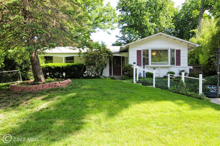 902 Crest Park Dr, Silver Spring, MD 20903 photo 1