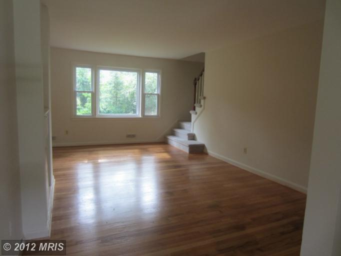 10023 Greenock Rd, Silver Spring, MD 20901 photo 1