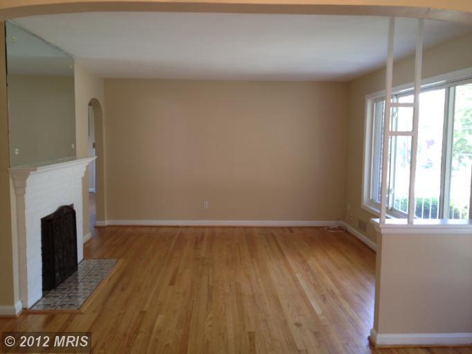 2422 Dennis Ave, Silver Spring, MD 20902 photo 1