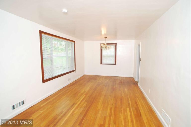 11716 Hatcher Pl, Silver Spring, MD 20902 photo 1