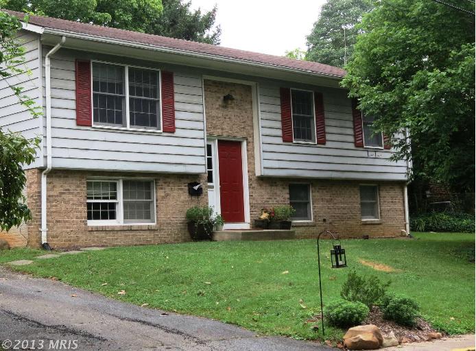 47 Wellesley Cir, Glen Echo, MD 20812 photo 1