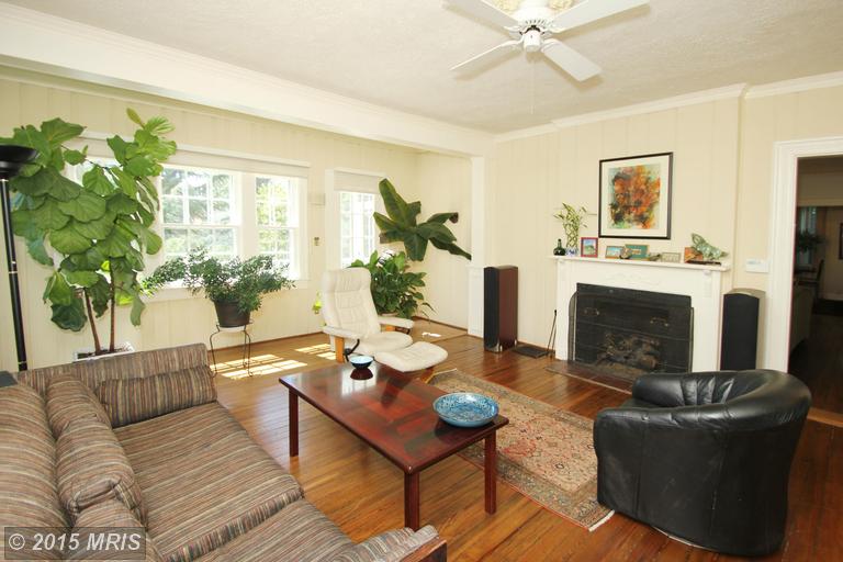 2312 Warren Ct, Silver Spring, MD 20910 photo 1