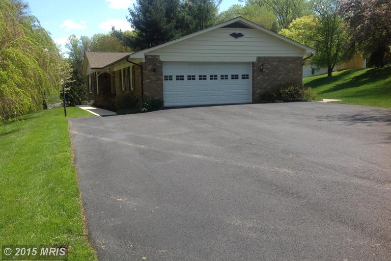 1901 Armond Ln, Silver Spring, MD 20905 photo 1
