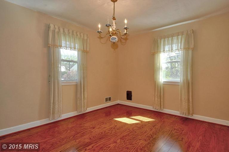 1604 Windham Ln, Silver Spring, MD 20902 photo 1