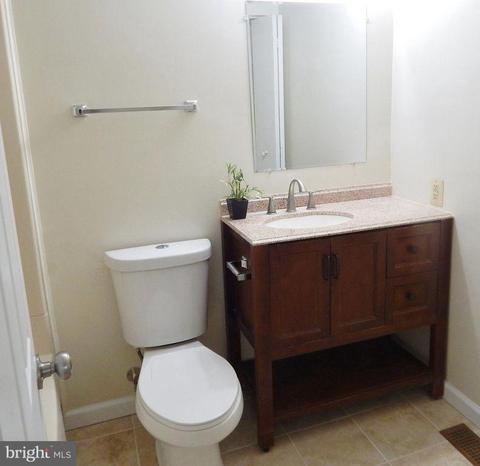 1116 Hotel Dr, Pasadena, MD 21122 photo 10