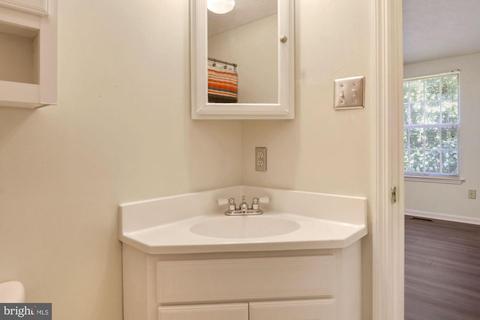 2551 Log Mill Ct, Crofton, MD 21114 photo 3