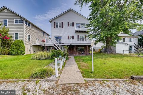 7641 Bay St, Pasadena, MD 21122 photo 2