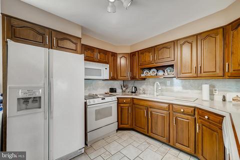 7641 Bay St, Pasadena, MD 21122 photo 15