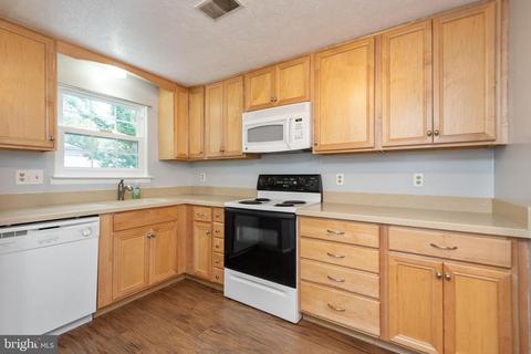 8095 Castle Rock Ct, Pasadena, MD 21122 photo 19