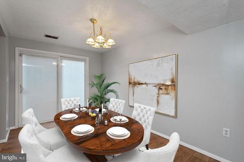 8095 Castle Rock Ct, Pasadena, MD 21122 photo 11