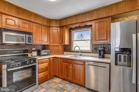 308 Park Hall S, Laurel, MD 20724 photo 16