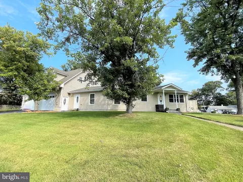 16 Oak Ct, Annapolis, MD 21401 photo 1