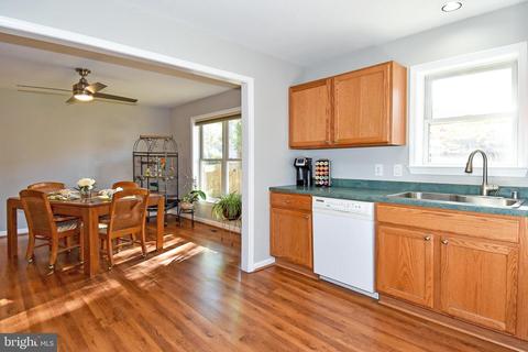 1728 Chesapeake Dr, Edgewater, MD 21037 photo 6
