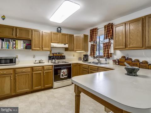 19 Oak Ct, Annapolis, MD 21401 photo 8