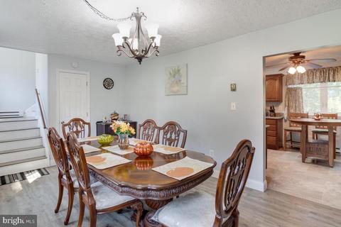 7933 Belhaven Ave, Pasadena, MD 21122 photo 6