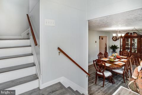 7933 Belhaven Ave, Pasadena, MD 21122 photo 3