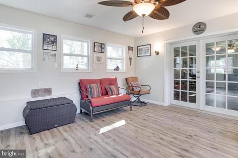 7933 Belhaven Ave, Pasadena, MD 21122 photo 16
