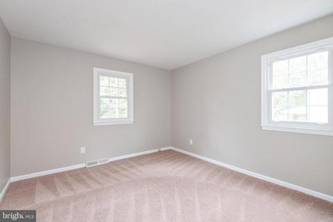 237 Falcon Dr, Pasadena, MD 21122 photo 15