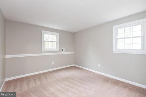 237 Falcon Dr, Pasadena, MD 21122 photo 31