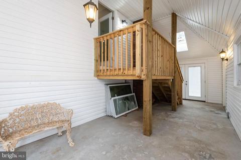 237 Falcon Dr, Pasadena, MD 21122 photo 41