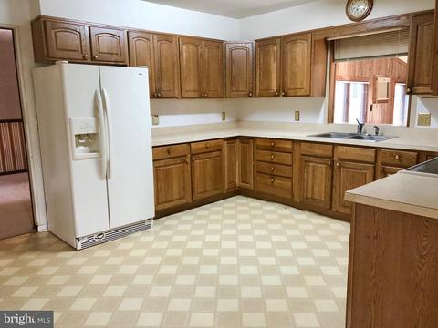 3810 Contees Wharf Ln, Edgewater, MD 21037 photo 3