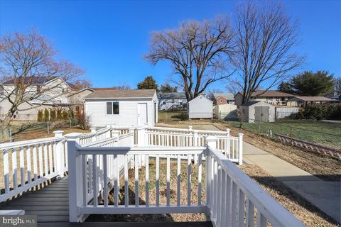 8429 Arbutus Rd, Pasadena, MD 21122 photo 14