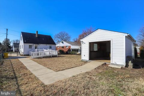 8429 Arbutus Rd, Pasadena, MD 21122 photo 7