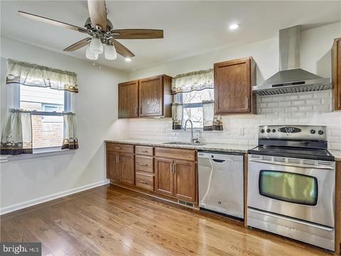 8429 Arbutus Rd, Pasadena, MD 21122 photo 24