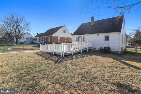 8429 Arbutus Rd, Pasadena, MD 21122 photo 6