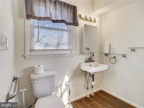 8429 Arbutus Rd, Pasadena, MD 21122 photo 27