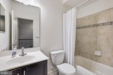 8221 White Star Xing, Pasadena, MD 21122 photo 28