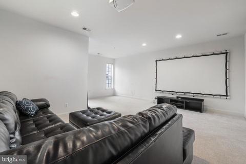 8221 White Star Xing, Pasadena, MD 21122 photo 31