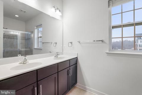 8221 White Star Xing, Pasadena, MD 21122 photo 22