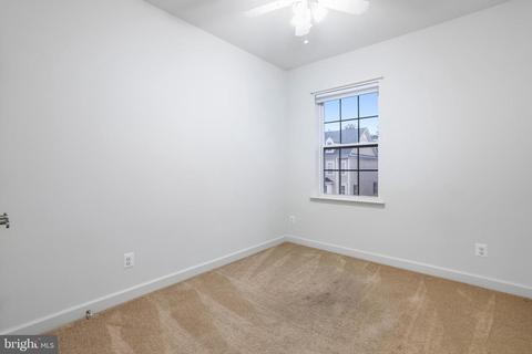 8221 White Star Xing, Pasadena, MD 21122 photo 24