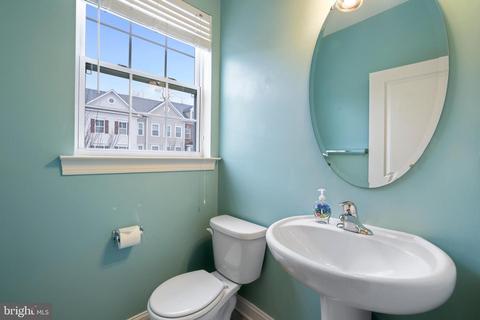 8221 White Star Xing, Pasadena, MD 21122 photo 17