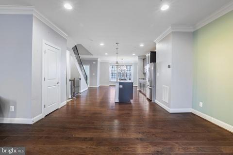 8221 White Star Xing, Pasadena, MD 21122 photo 16