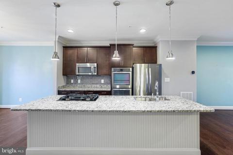 8221 White Star Xing, Pasadena, MD 21122 photo 7