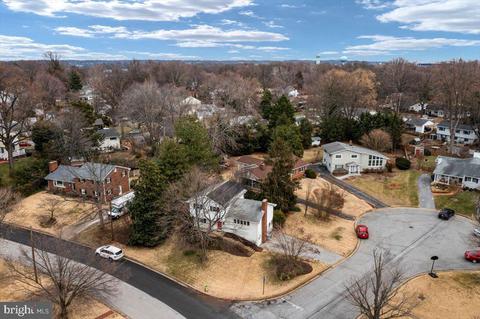 4 Bristol Dr, Annapolis, MD 21401 photo 2