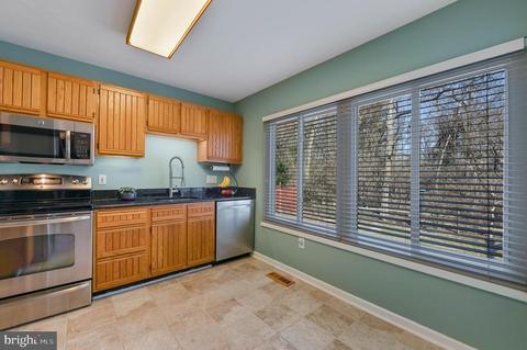 69 Windwhisper Ln, Annapolis, MD 21403 photo 10