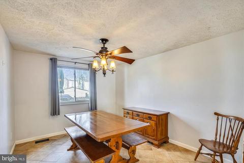 7923 Sutherland Ct, Pasadena, MD 21122 photo 12