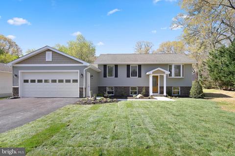 549 6th St, Pasadena, MD 21122 photo 2