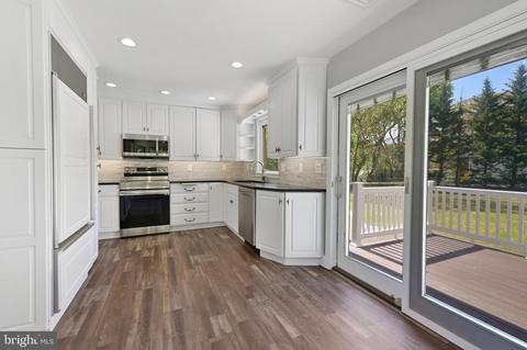 549 6th St, Pasadena, MD 21122 photo 13