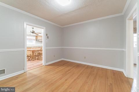 7815 Bertha Rd, Pasadena, MD 21122 photo 10