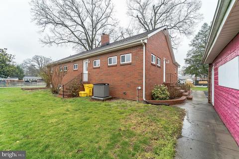 7815 Bertha Rd, Pasadena, MD 21122 photo 3