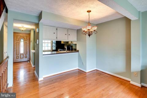 8111 Tower Bridge Dr, Pasadena, MD 21122 photo 10