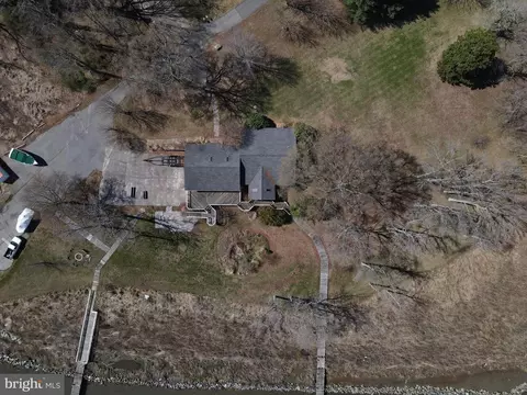 1052 Old Turkey Point Rd, Edgewater, MD 21037 photo 6