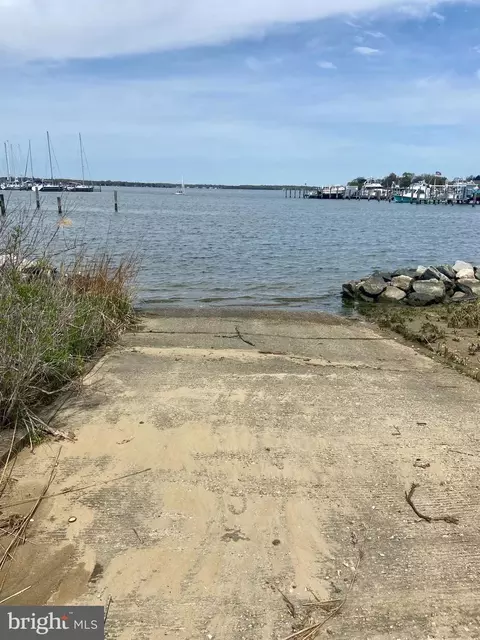 1052 Old Turkey Point Rd, Edgewater, MD 21037 photo 16