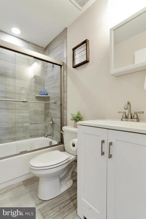 722 204th St, Pasadena, MD 21122 photo 30