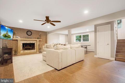 892 Chestnut Tree Dr, Annapolis, MD 21409 photo 5